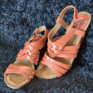 Sofft Coral Strappy Woven Slingback Sandals